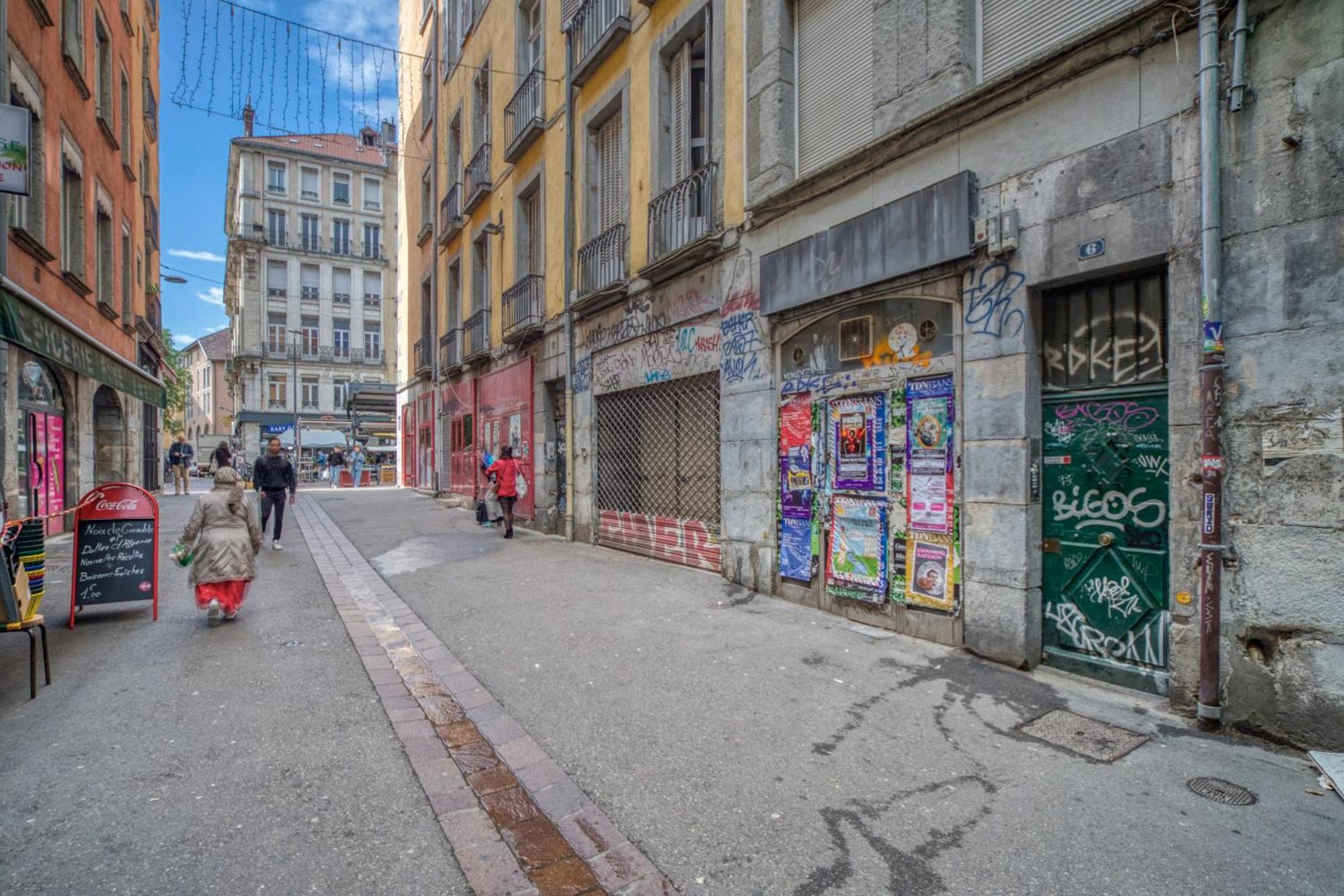 Atypique - Hypercentre / Place Aux Herbes * Grenoble