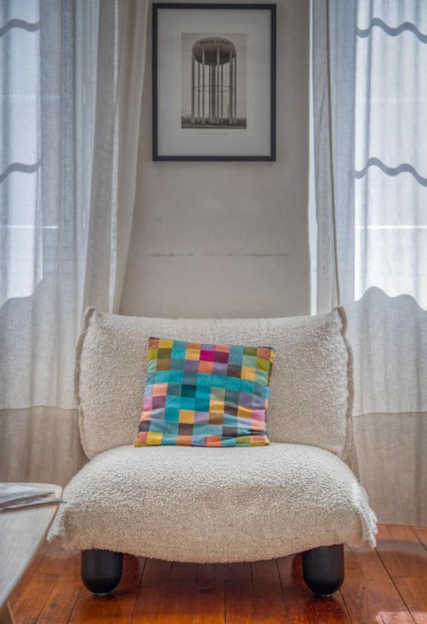 Apartment Atypique - Hypercentre / Place Aux Herbes